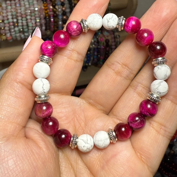 Jewelry - ✨ Pink Tiger’s Eye & White Howlite Bracelet - 6½” Wrist ✨